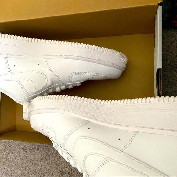 Women’s AF1 Nike white with box - Picture 3 of 7